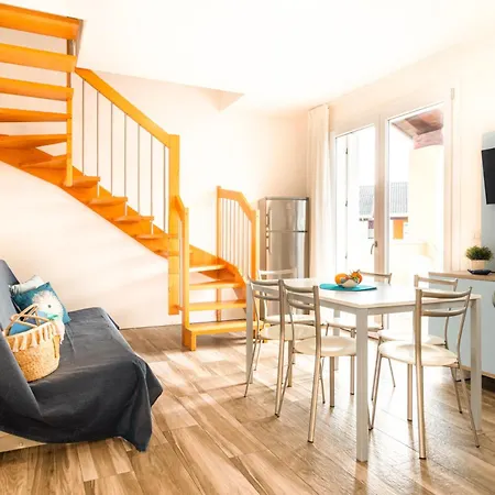 Mami Waves リド・ディ・イエゾロ